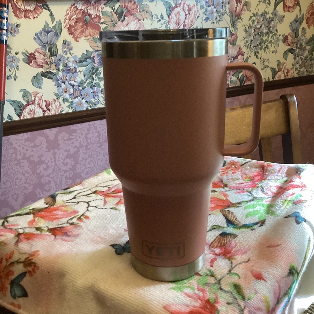 Yeti 30 oz travel mug